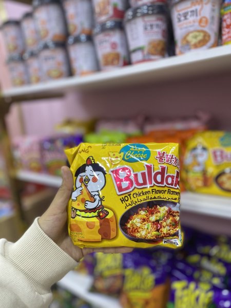 نودلز كوري بنكهة الجبنة الحارة